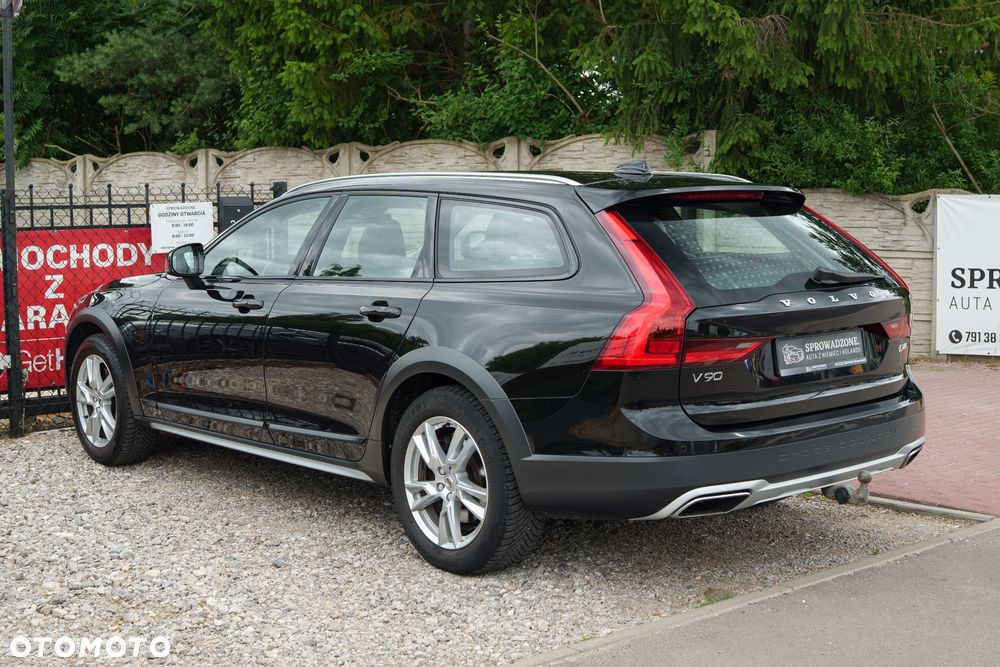 Volvo V90 Cross Country D4 AWD Geartronic Pro - 40