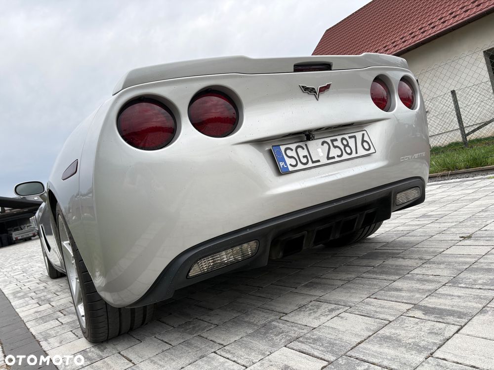 Chevrolet Corvette - 25