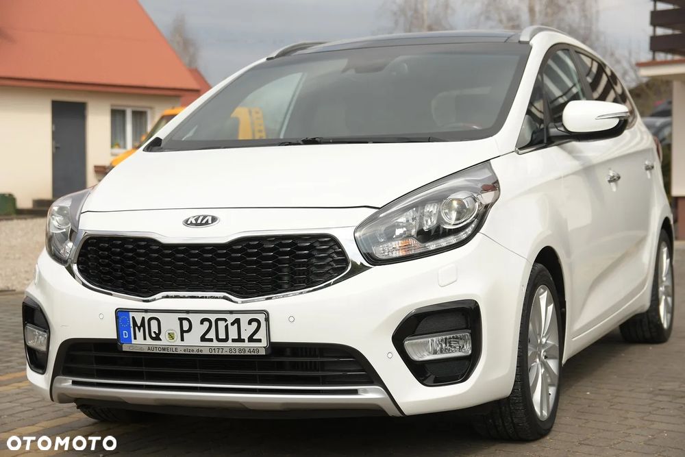 Kia Carens - 1