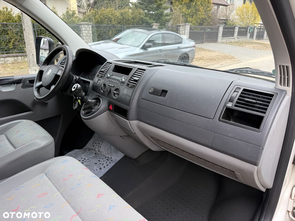 Volkswagen Transporter - 12
