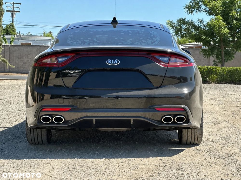 Kia Stinger - 5
