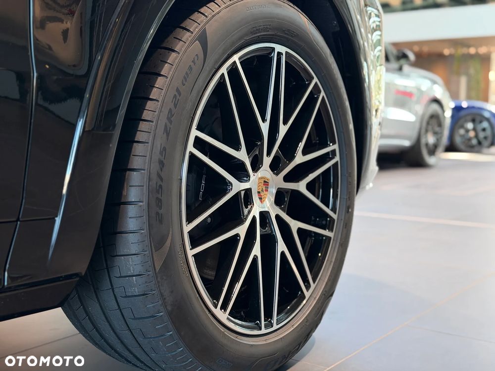 Porsche Cayenne E-Hybrid PHEV Black Edition - 13