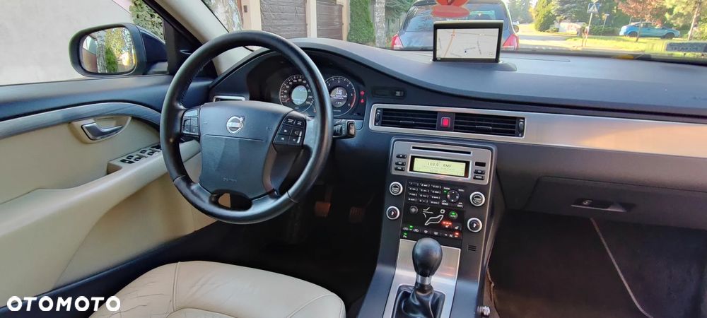 Volvo V70 2.0D Momentum - 13
