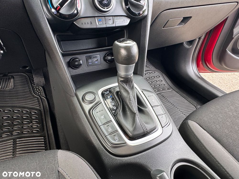Hyundai Kona 1.6 T-GDI DCT Premium - 38