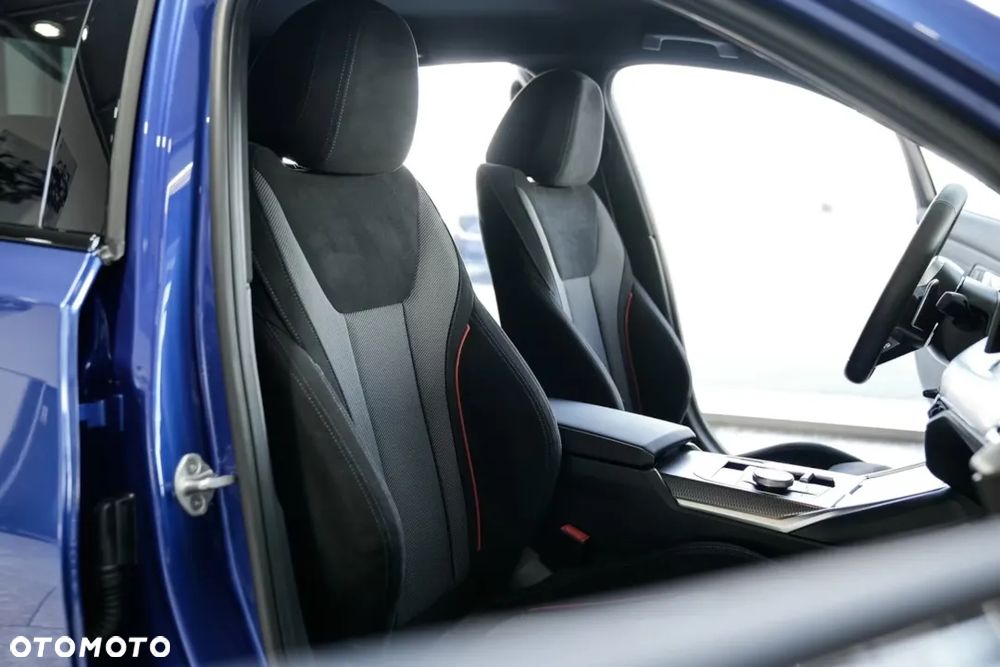BMW Seria 3 318i M Sport - 14