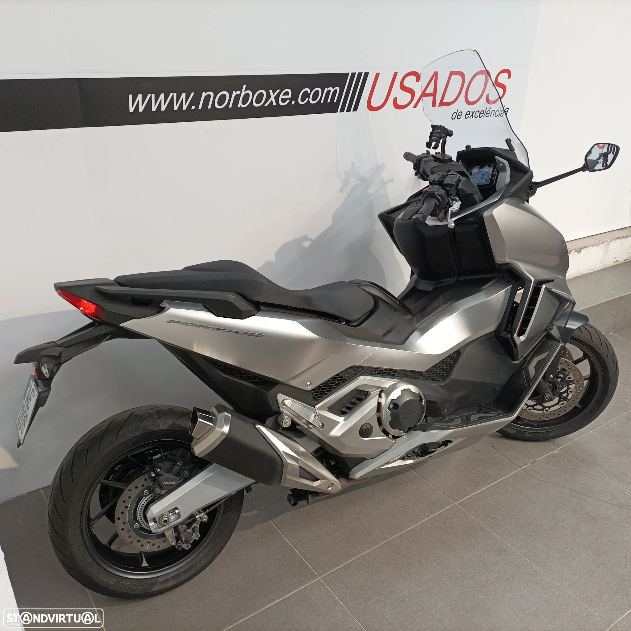 Honda Forza 750 - 3