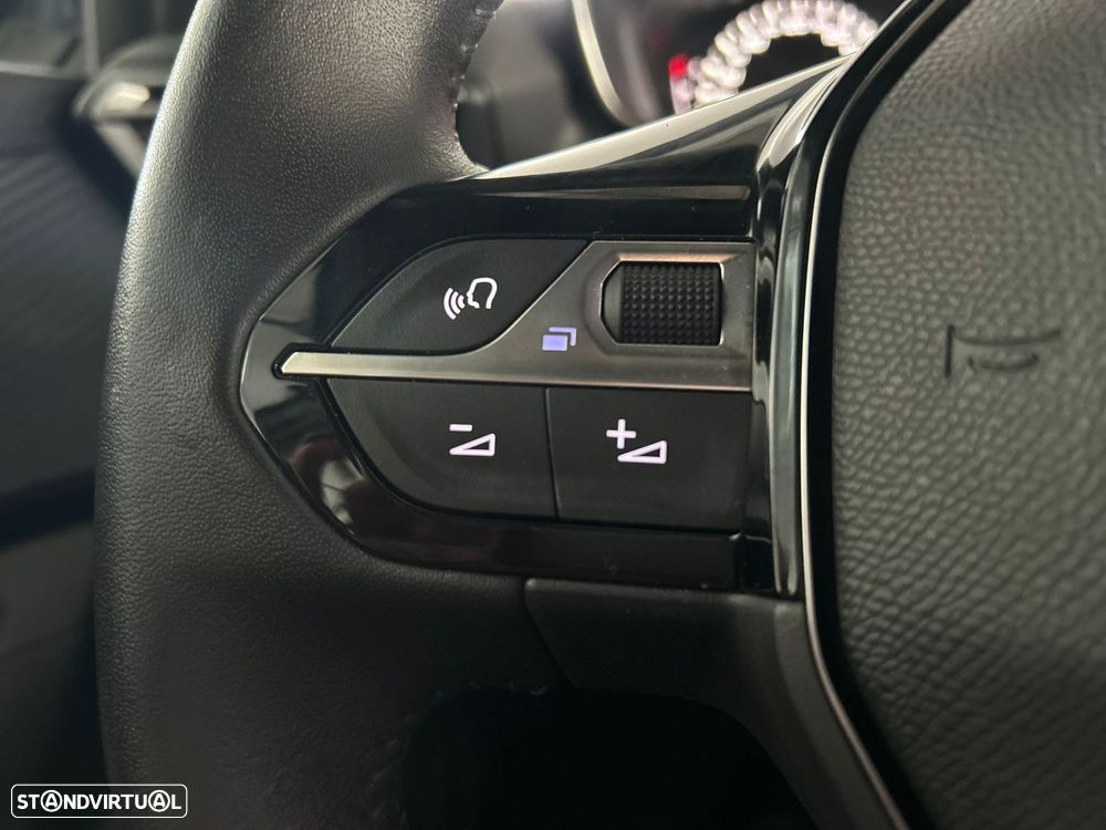 Peugeot 2008 1.2 PureTech Active - 14