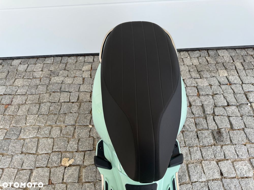 Piaggio Vespa - 12