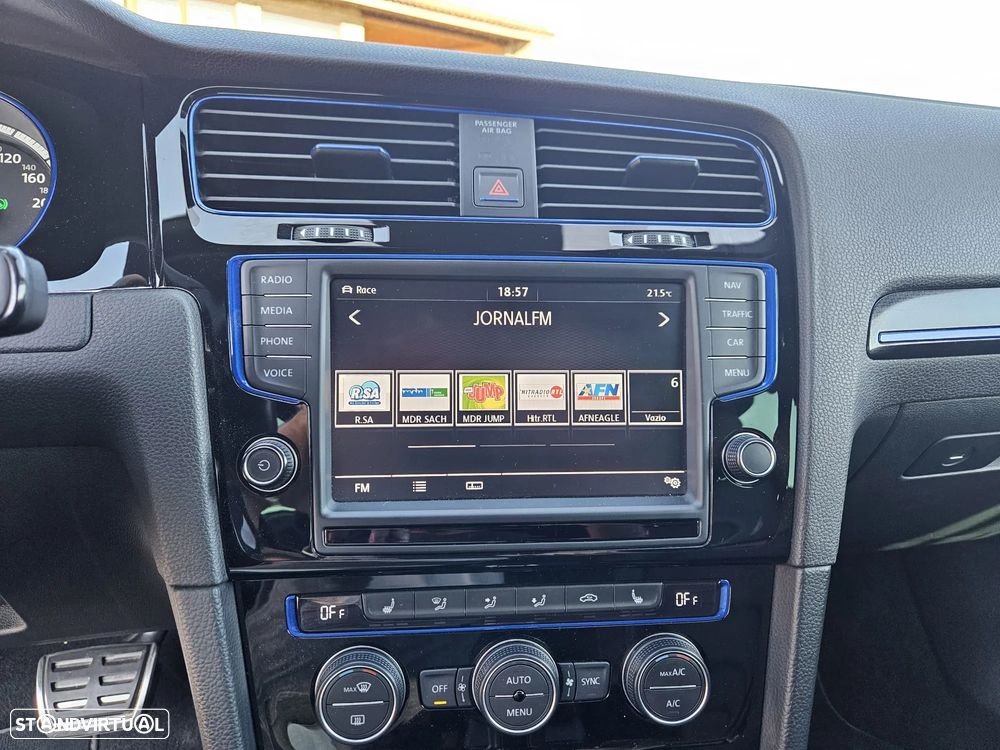 VW Golf Variant R 4Motion BlueMotion DSG - 19