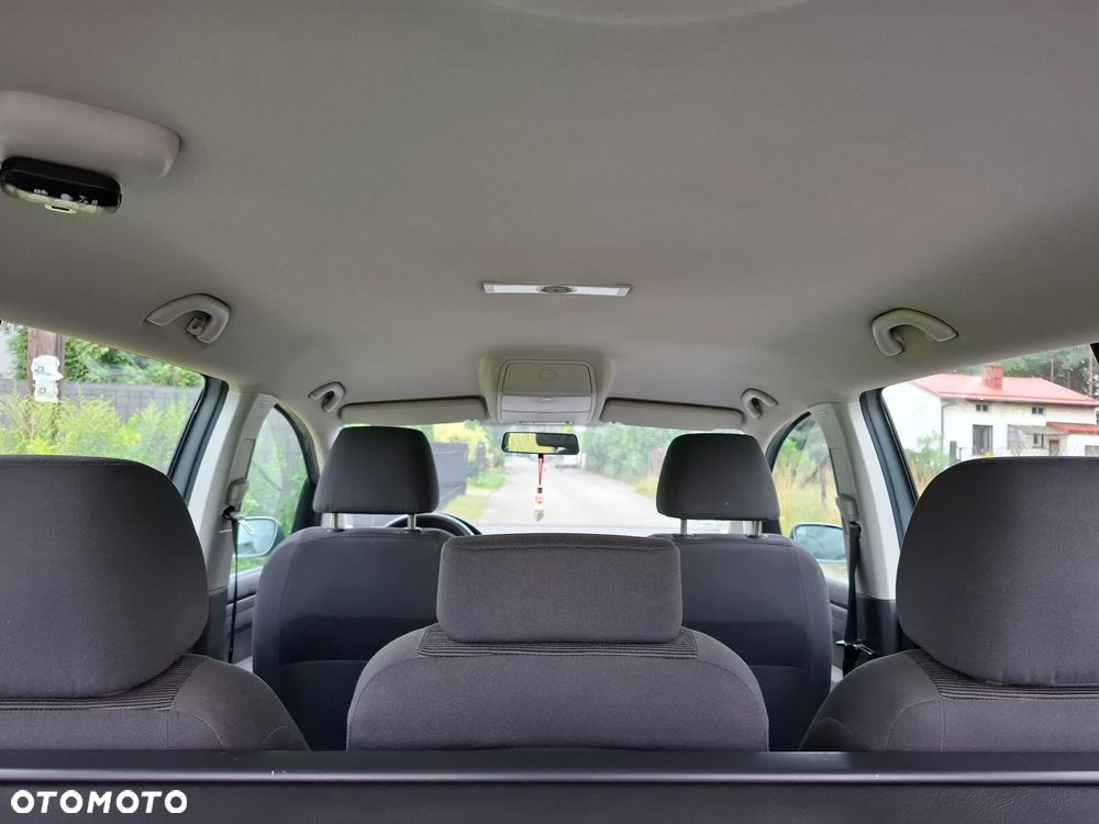 Volkswagen Touran 1.6 Freestyle - 31