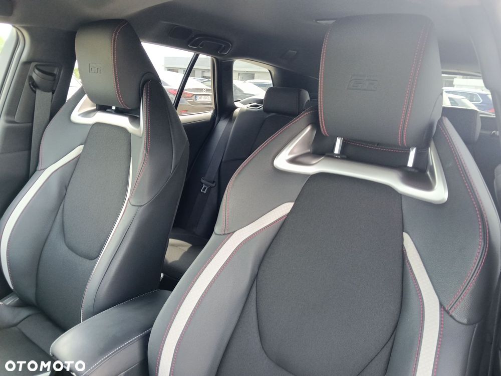 Toyota Corolla 1.8 Hybrid GR Sport Dynamic - 13