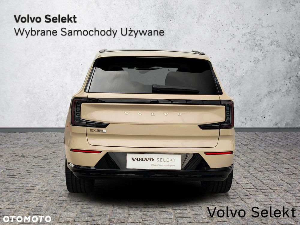 Volvo EX90 - 10