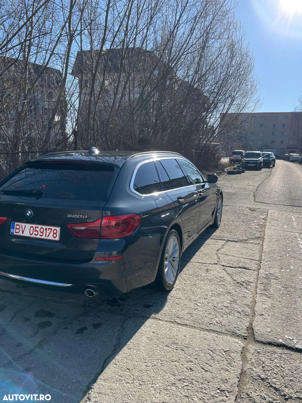 BMW Seria 5 520d Aut. Luxury Line - 4