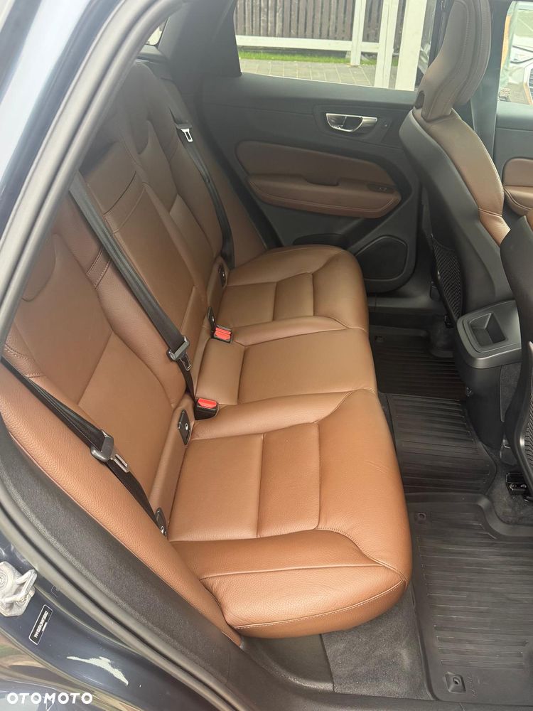 Volvo XC 60 T5 Momentum Pro - 18