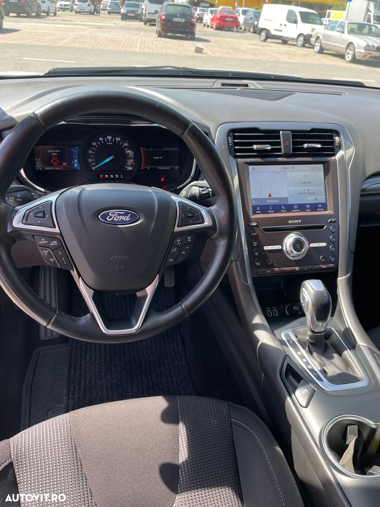 Ford Mondeo 2.0 HEV Titanium - 17