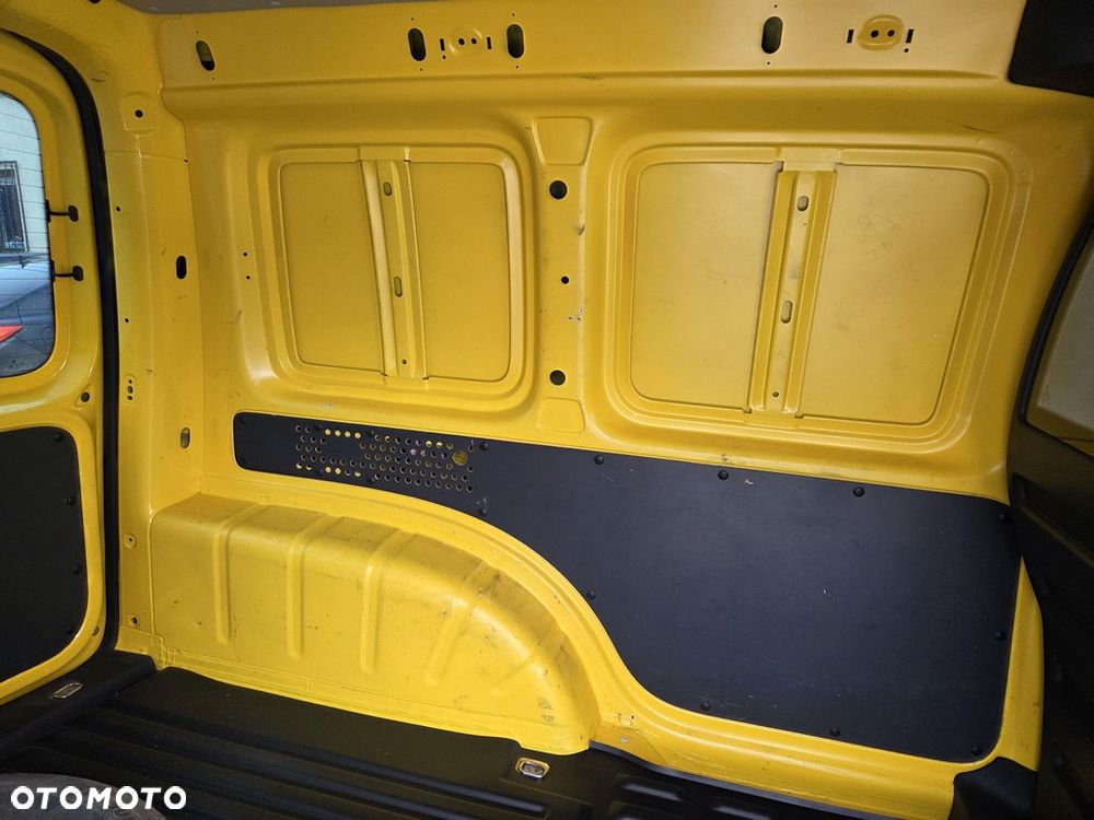 Volkswagen Caddy 2.0 TDI 4MOTION - 21