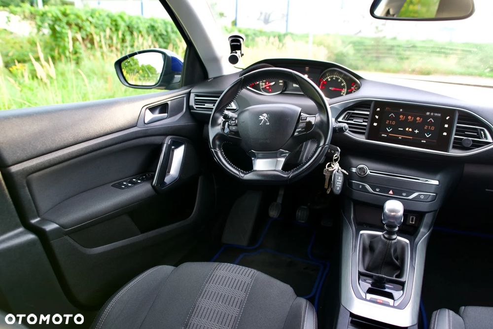 Peugeot 308 1.2 PureTech GPF Allure Pack S&S - 22