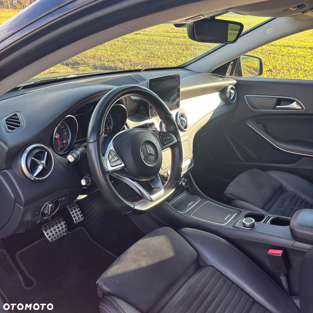 Mercedes-Benz CLA 200 d 7G-DCT AMG Line - 17