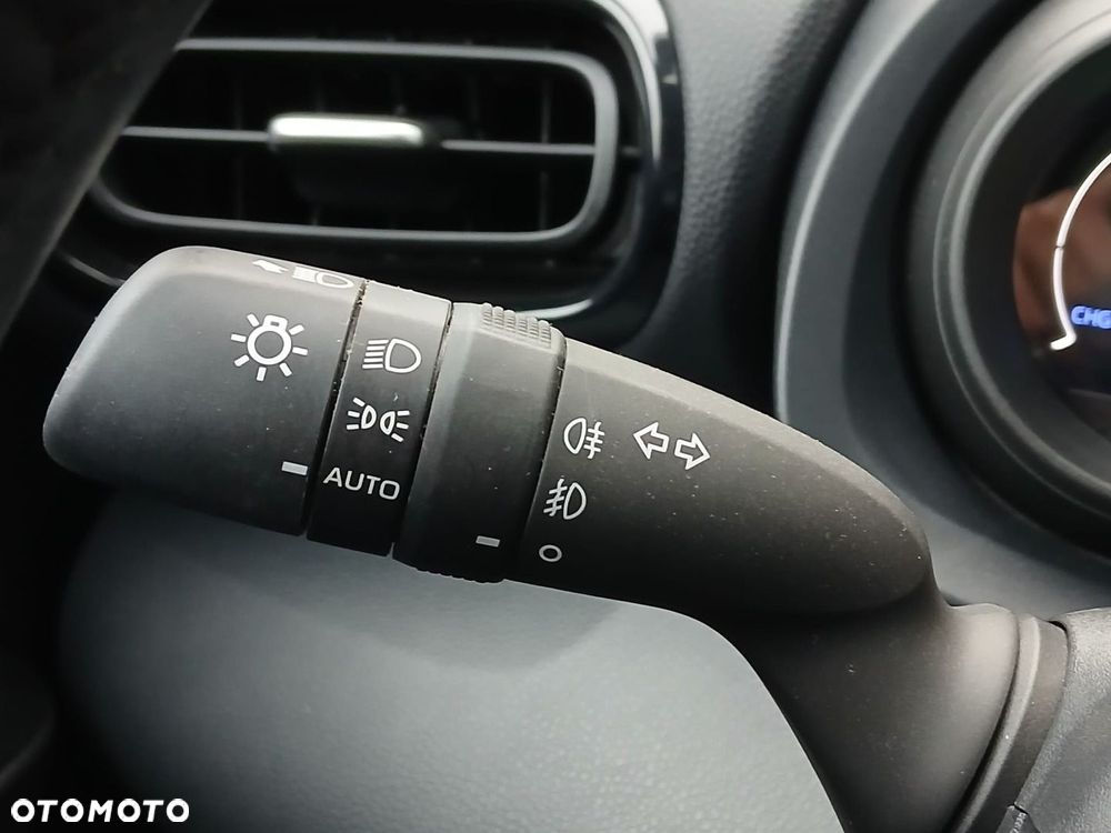 Toyota Yaris Cross Hybrid 1.5 Comfort - 30