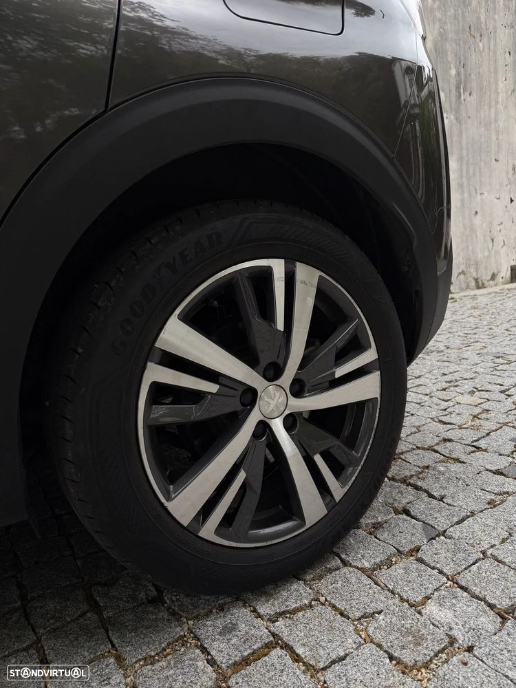 Peugeot 3008 1.6 Hybrid Allure Pack e-EAT8 - 8