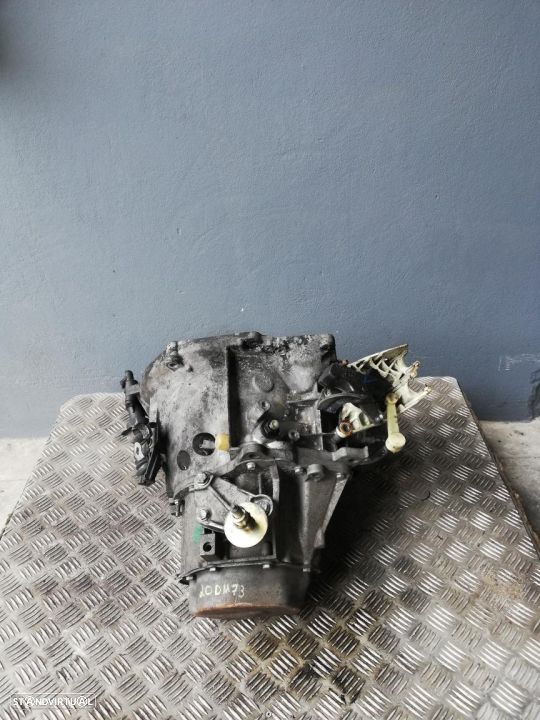 Caixa de velocidades Peugeot 206 1.6Hdi ref: 20dm73 - 1