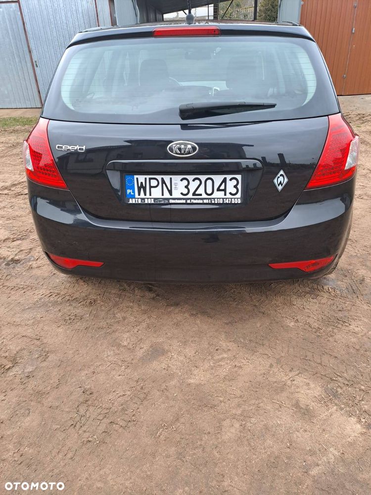 Kia Ceed - 4