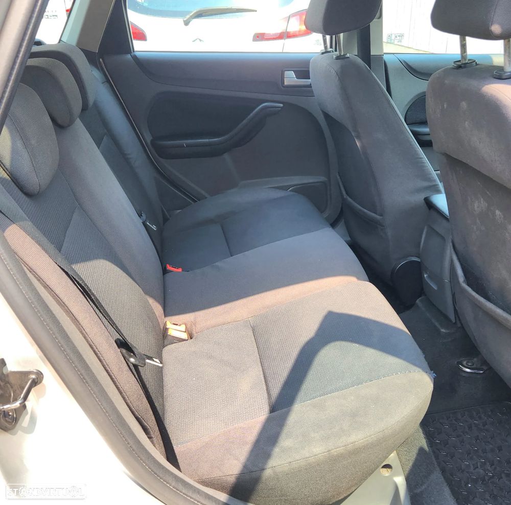 Ford Focus SW 1.6 TDCi Sport - 12