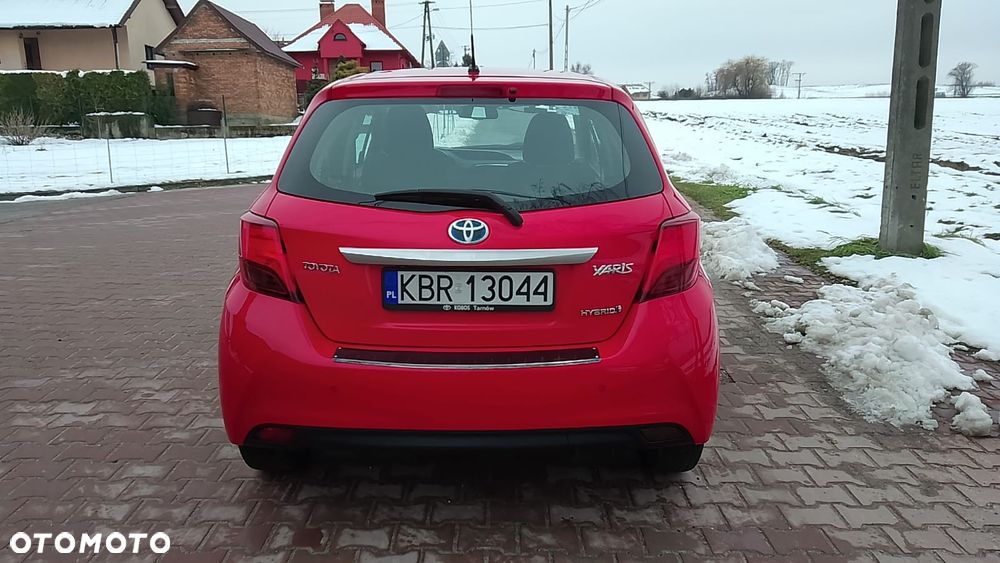 Toyota Yaris Hybrid 100 Premium - 6