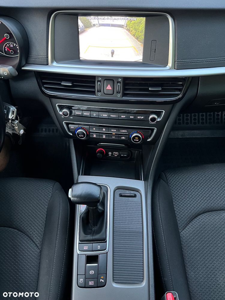 Kia Optima 1.6 T-GDI M DCT - 12