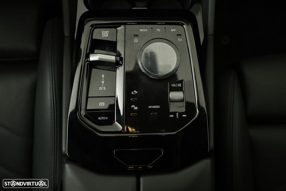 BMW 530 e Pack Desportivo M - 15