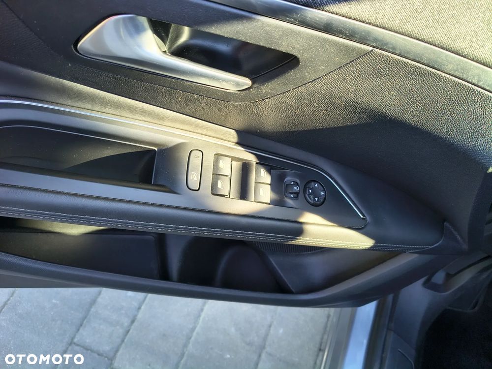Peugeot 3008 BlueHDi 130 Stop & Start Allure - 26