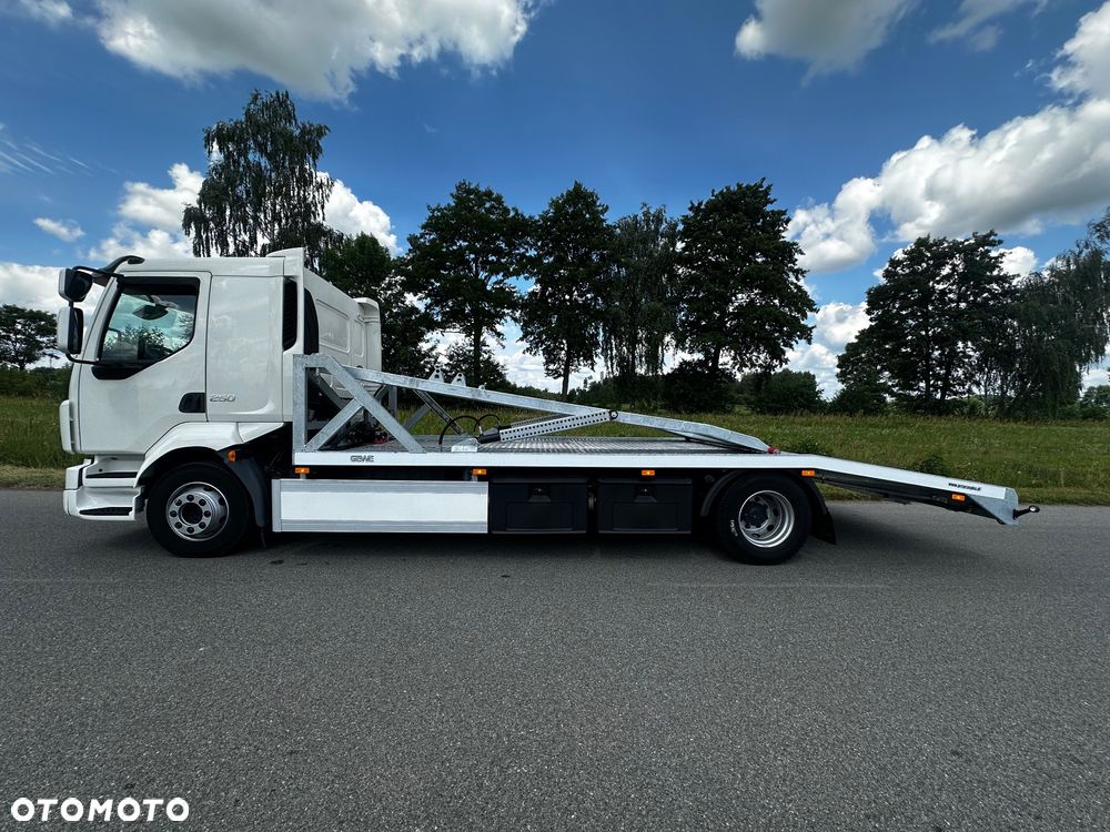 Volvo FL250 euro 6 autotransporter laweta LF4 Nowe Tacho piętro - 9