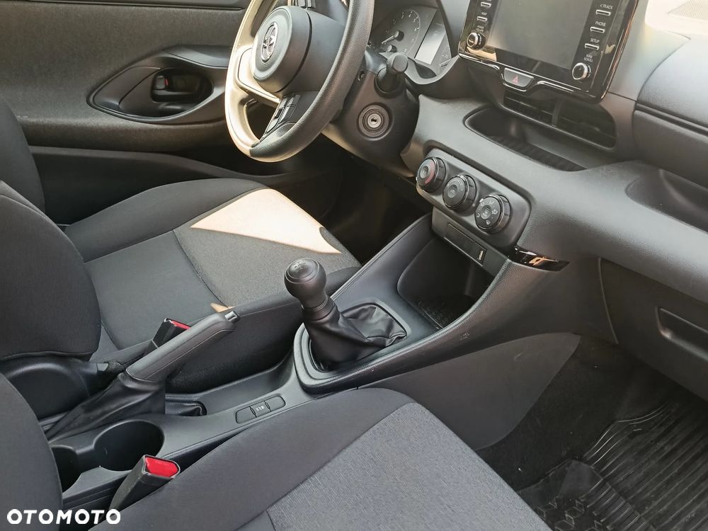 Toyota Yaris 1.0 Active - 6