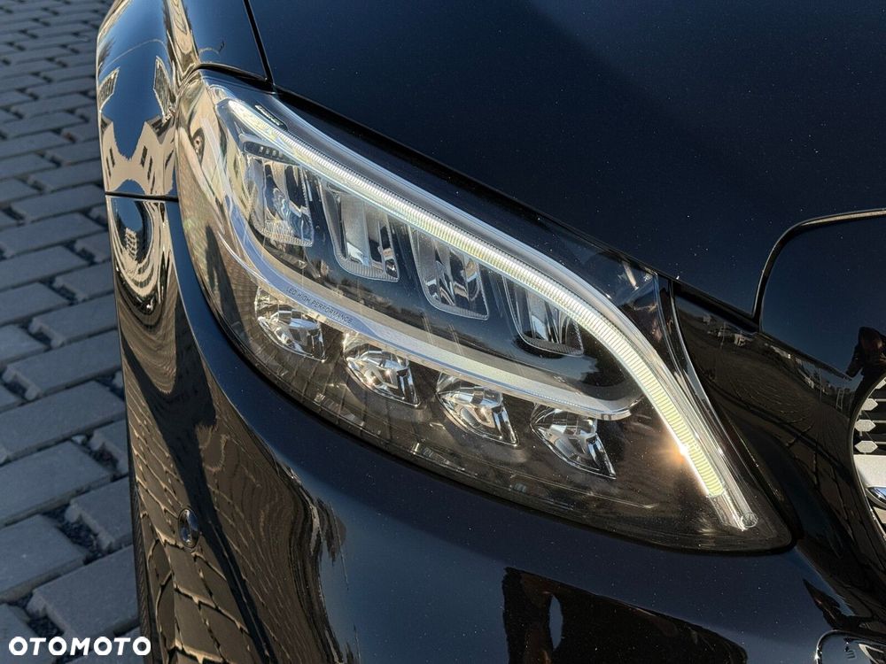 Mercedes-Benz Klasa C 200 4MATIC 9G-TRONIC - 9