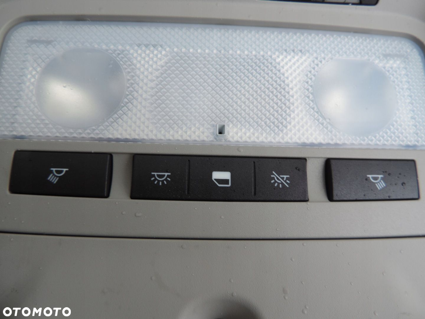 LAMPKA OŚWIETLENIA KABINY OPEL ASTRA K V - 3