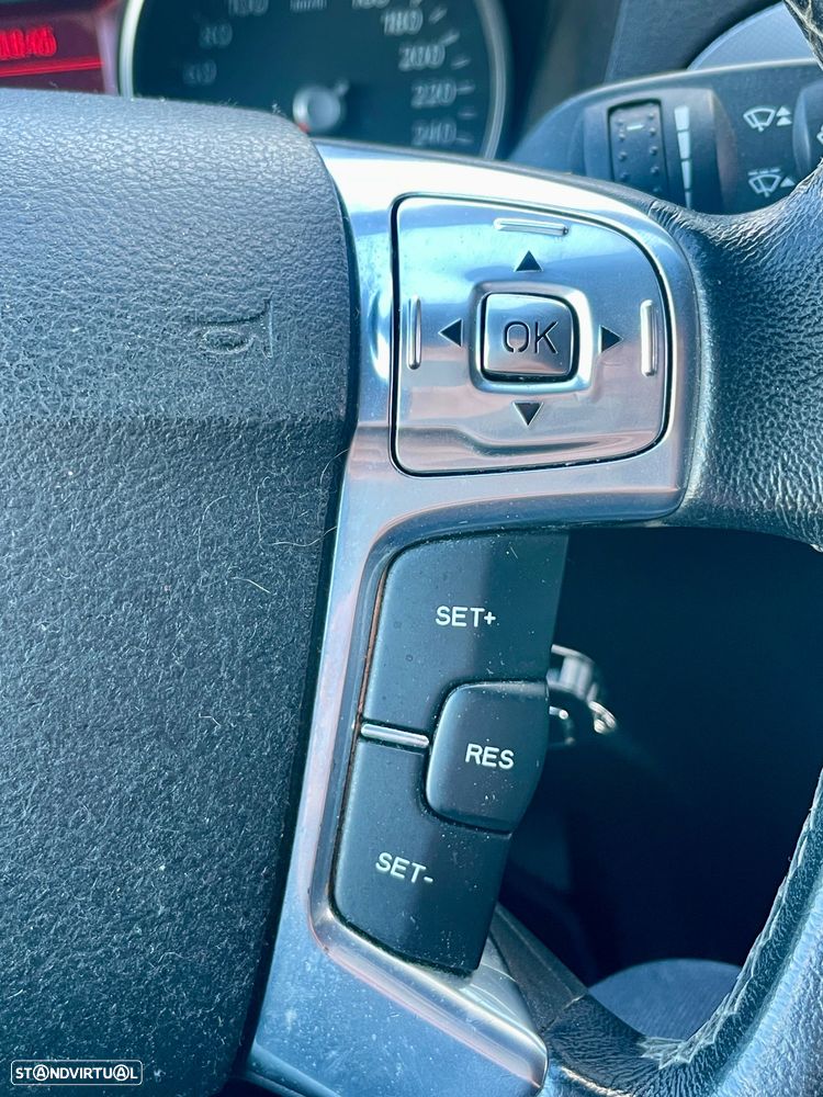 Ford S-Max 2.0 TDCi Titanium 7L 139g - 17