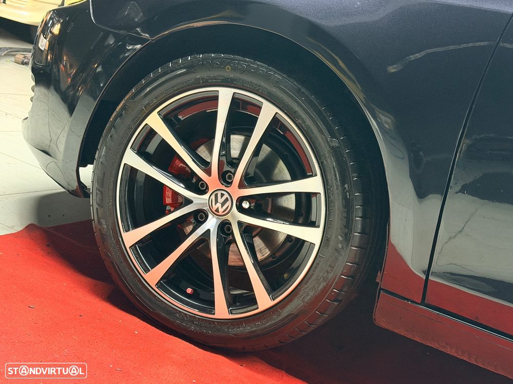 VW Golf 2.0 TDi Confortline - 18