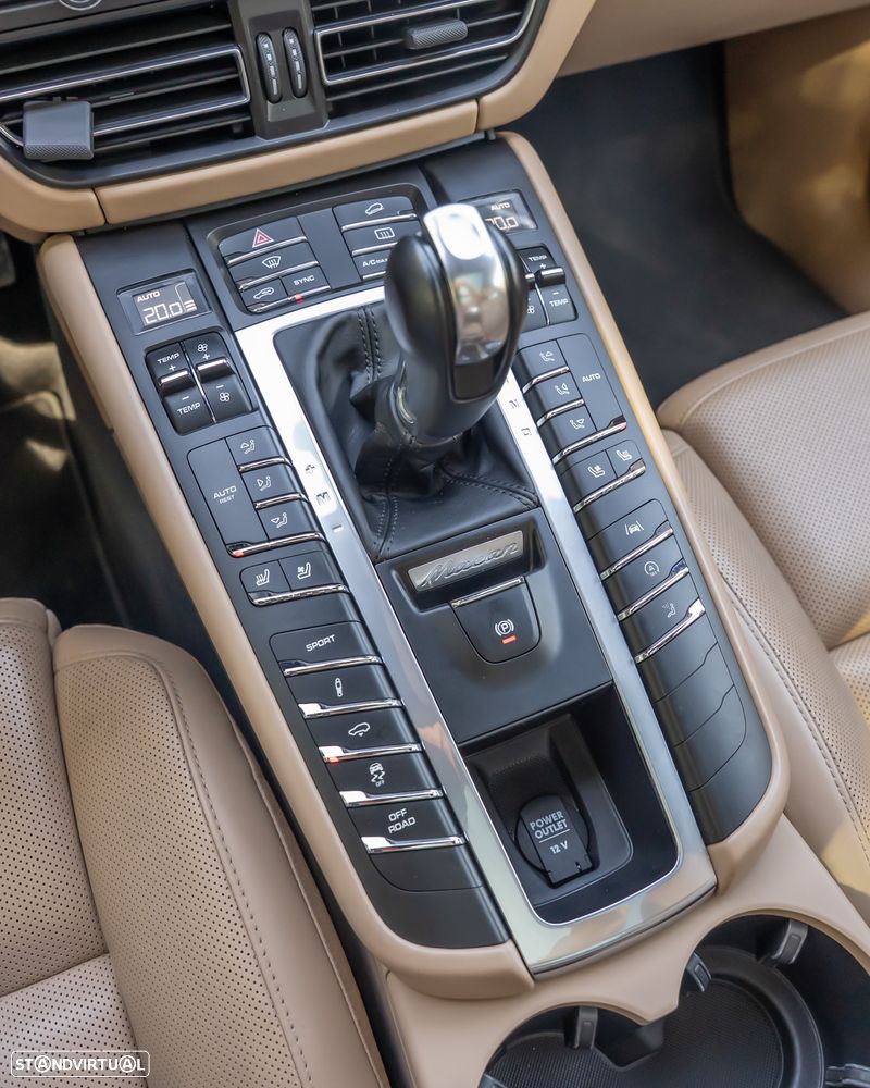 Porsche Macan - 32