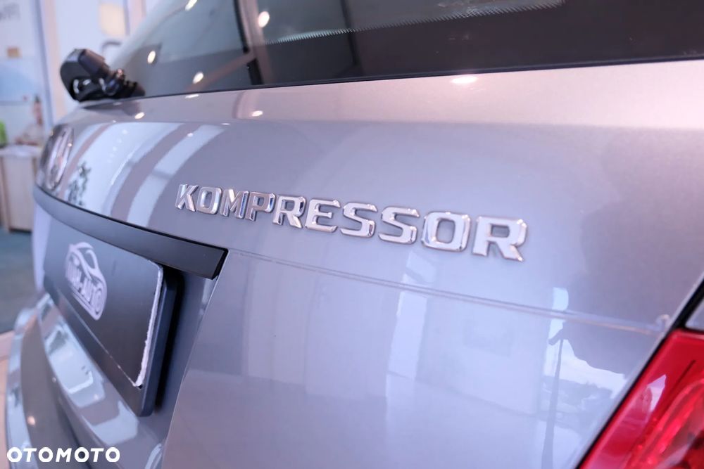 Mercedes-Benz Klasa C 180 T Kompressor Automatik - 16