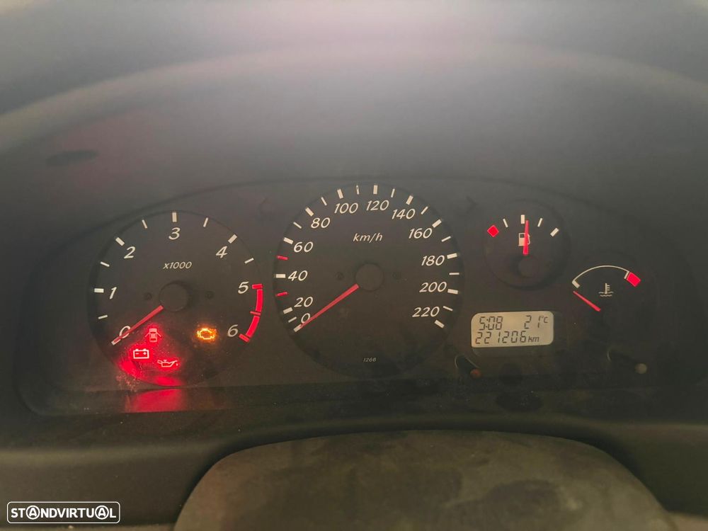 Nissan Almera 2.2 Di Elegance - 9
