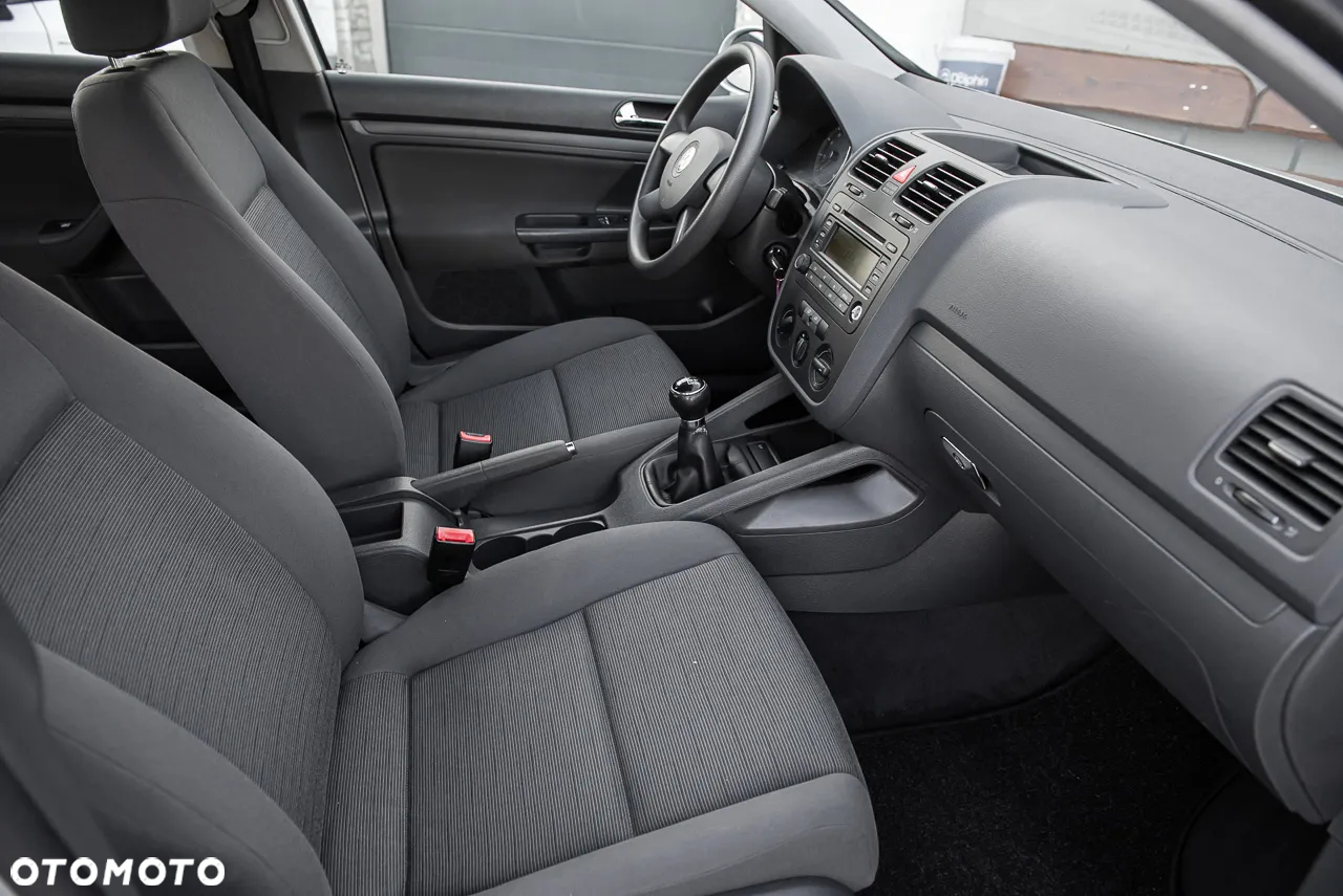 Volkswagen Golf - 24