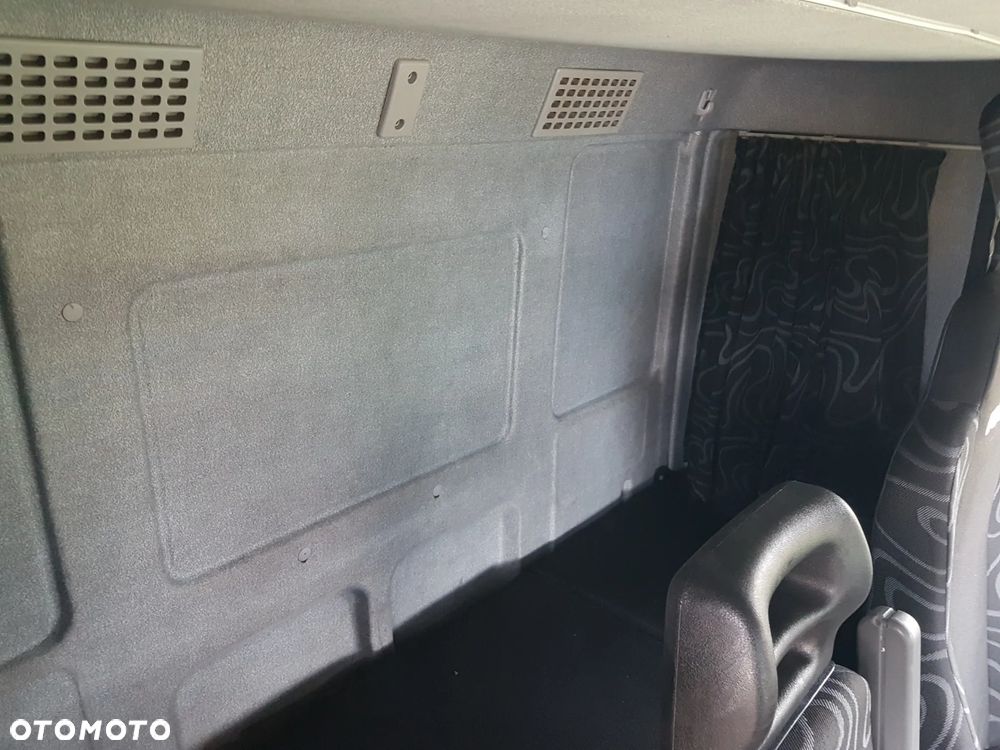 Iveco EUROCARGO KONTENER FIRANKA 17EP 7,02x2,49x2,65 MANUAL DMC 11990 KG - 24