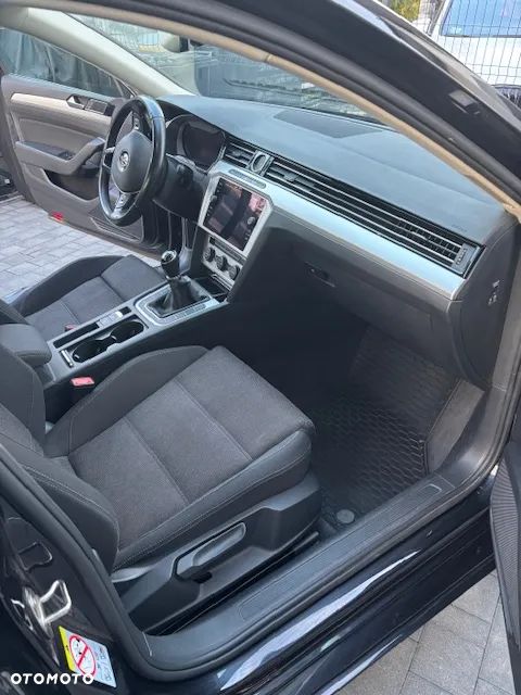 Volkswagen Passat 2.0 TDI BMT Comfortline - 11