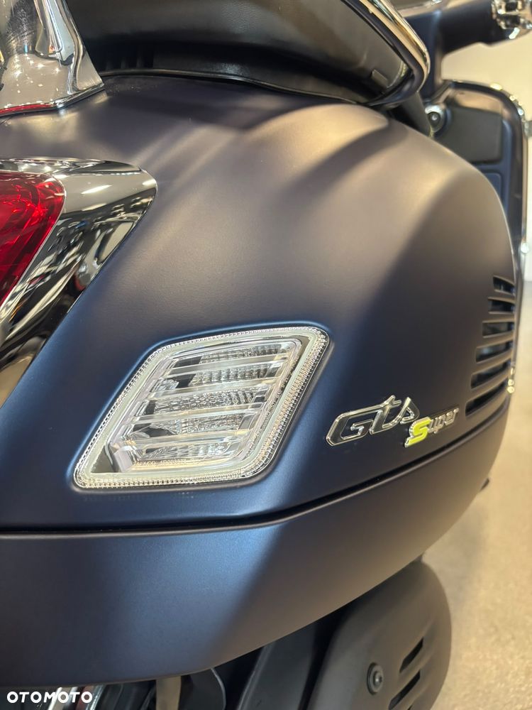 Vespa GTS - 5