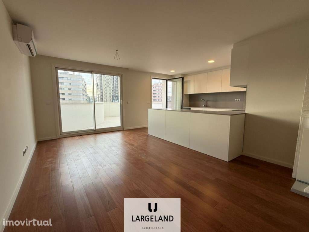 Apartamento T2 à venda Avenida Lourenço Peixinho com terraço - Grande imagem: 5/15