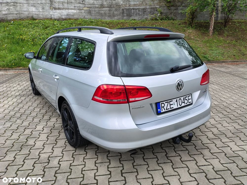 Volkswagen Passat 1.6 TDI DPF BlueMot Highline - 7