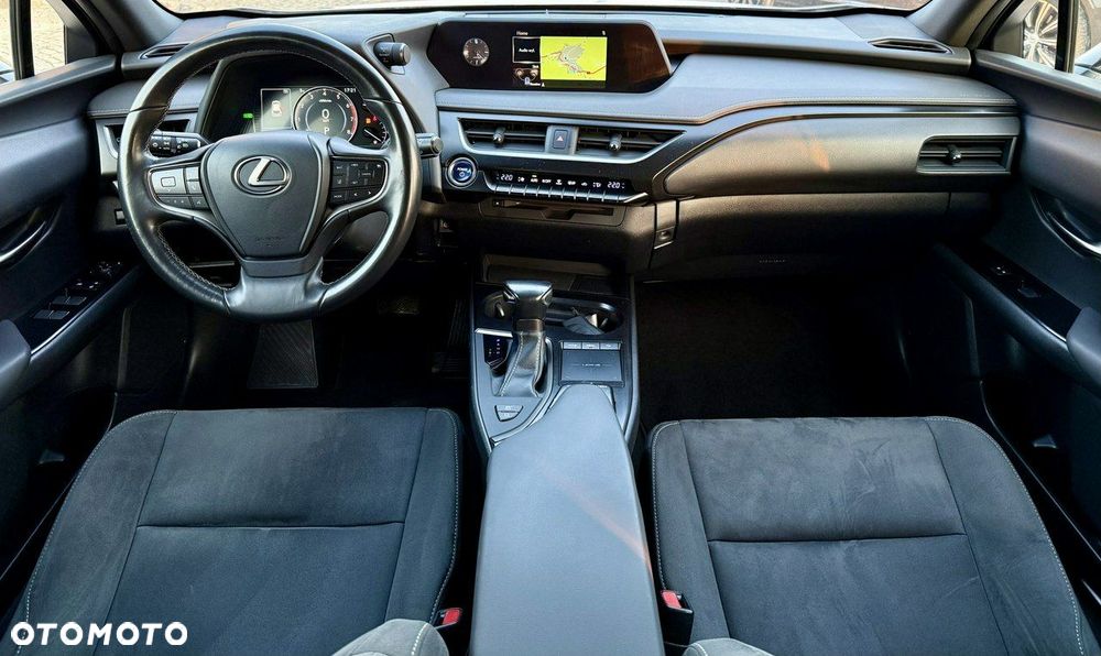 Lexus UX - 11