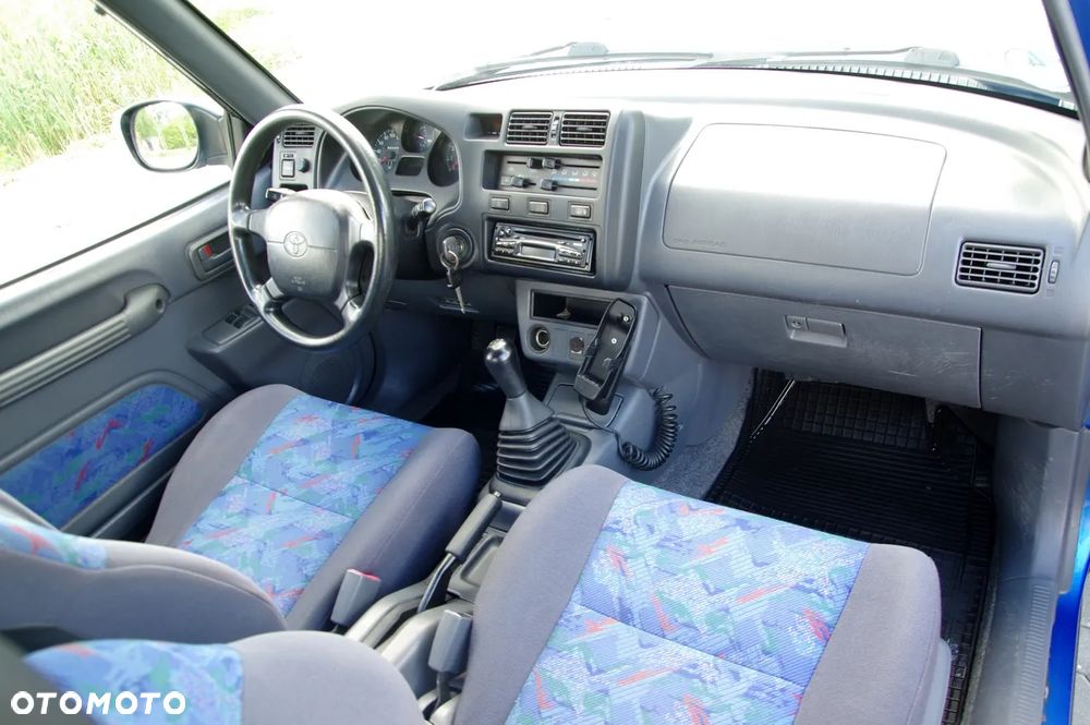 Toyota RAV4 2.0 Special - 25