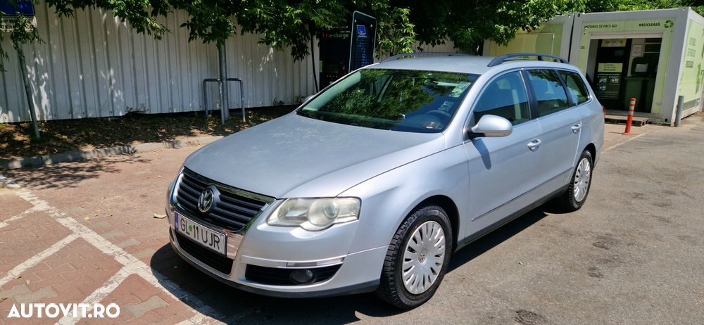 Volkswagen Passat - 1