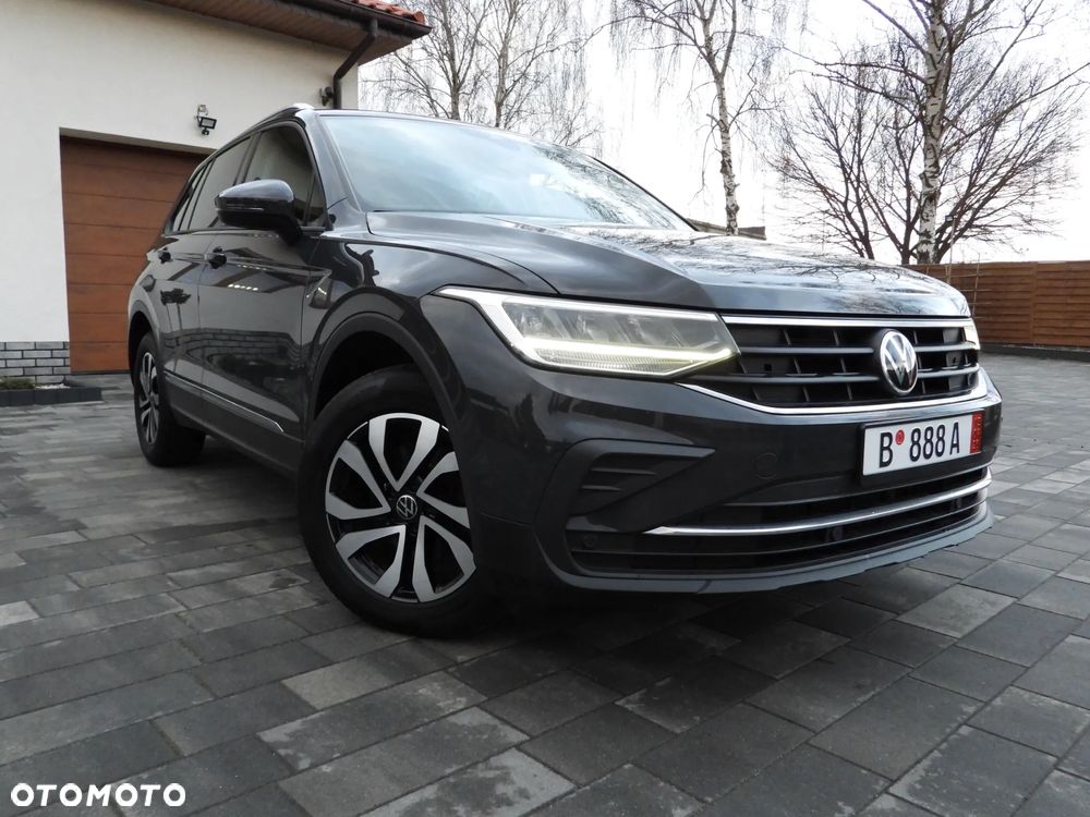 Volkswagen Tiguan - 9